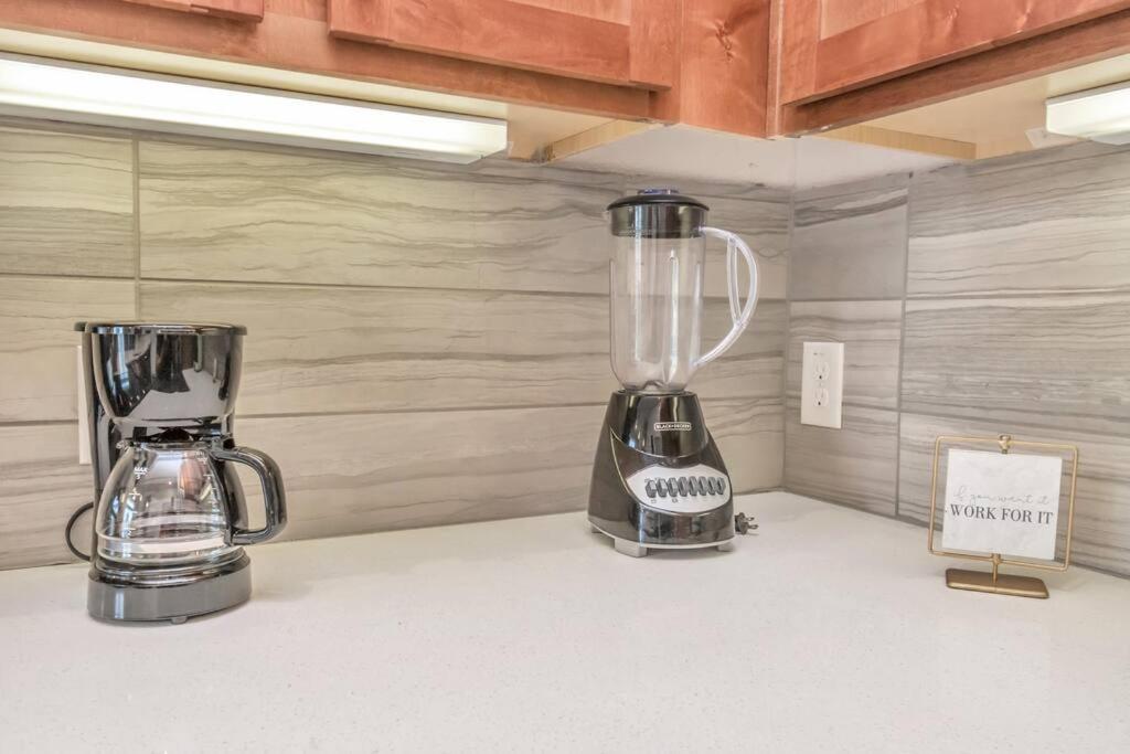 Penthouse Cool-Oasis-In-Houston-Rental Car Available-View-Great-Sleep المظهر الخارجي الصورة